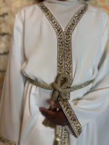 Détail Abaya Aid à Strass Blanche